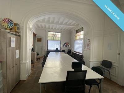 Maison - 239 m² - 12 pièces