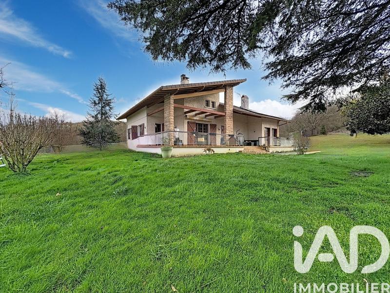 Maison - 193 m² - 8 pièces