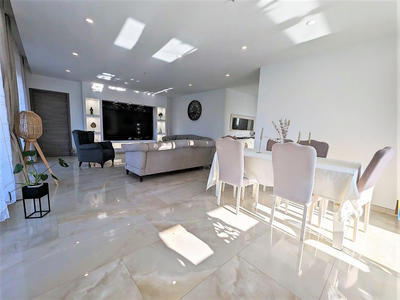 Maison - 158 m² - 5 pièces