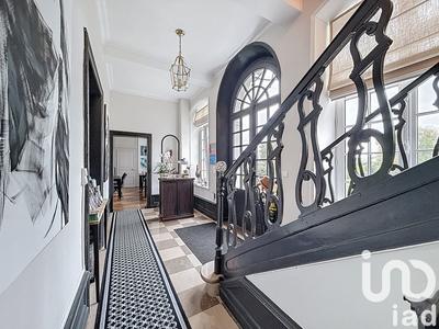 Maison - 442 m² - 8 pièces