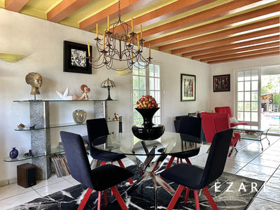 Maison - 161 m² - 7 pièces