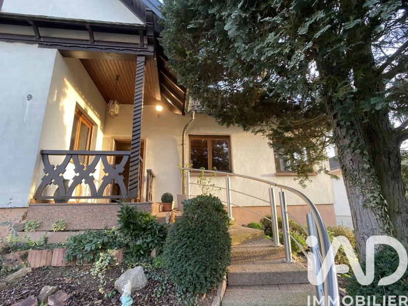 Maison - 357 m² - 8 pièces