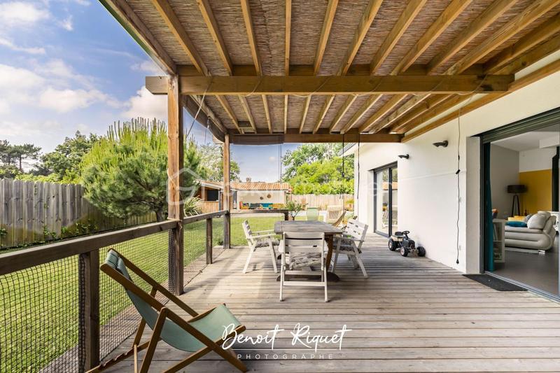 Propriété - 221 m² - 7 pièces