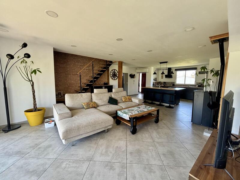 Maison - 170 m² - 6 pièces