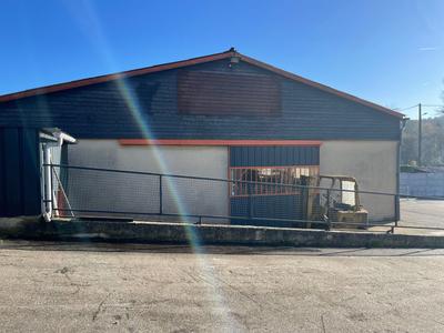 Local d'activités - 300 m²