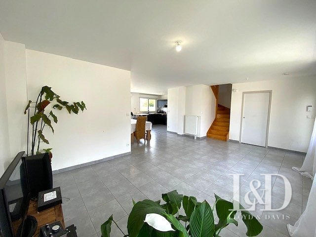 Maison traditionnelle - 132 m² - 7 pièces