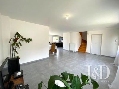 Maison traditionnelle - 132 m² - 7 pièces