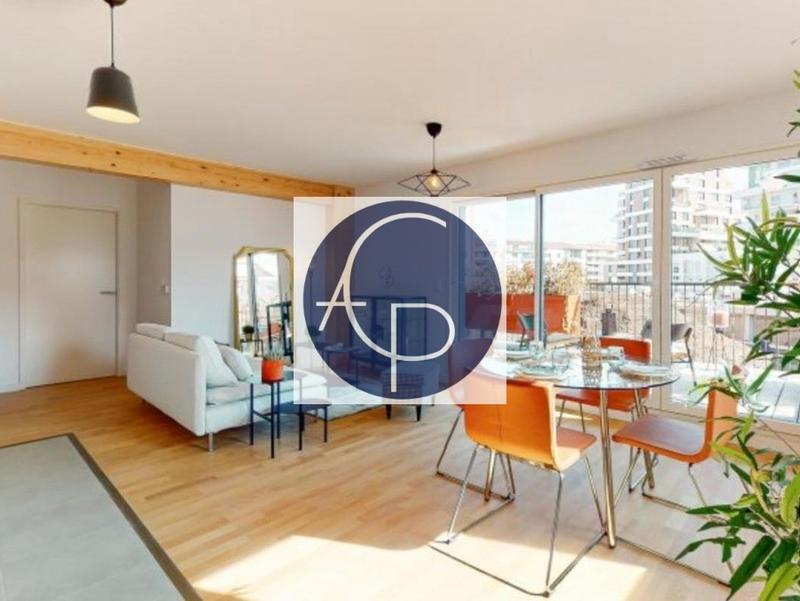 Appartement - 100 m² - 5 pièces