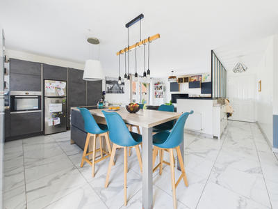 Maison - 102 m² - 5 pièces