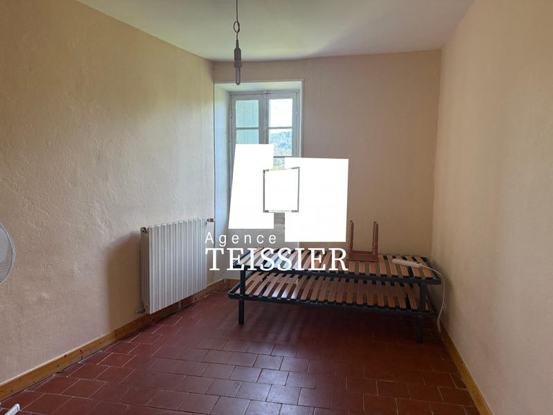 Maison - 216 m² - 12 pièces