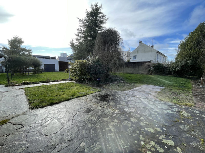 Maison - 226 m² - 9 pièces