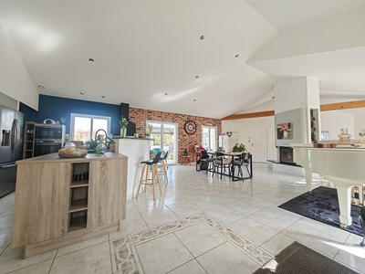 Maison - 178 m² - 7 pièces