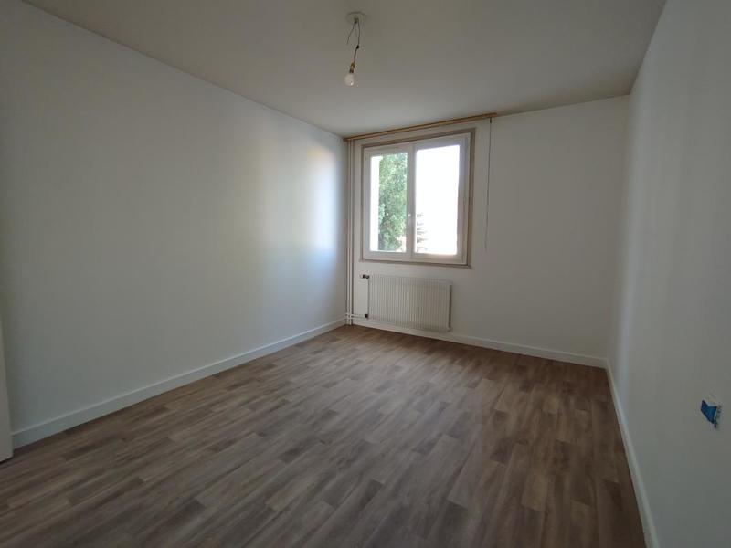 Appartement - 98 m² - 5 pièces
