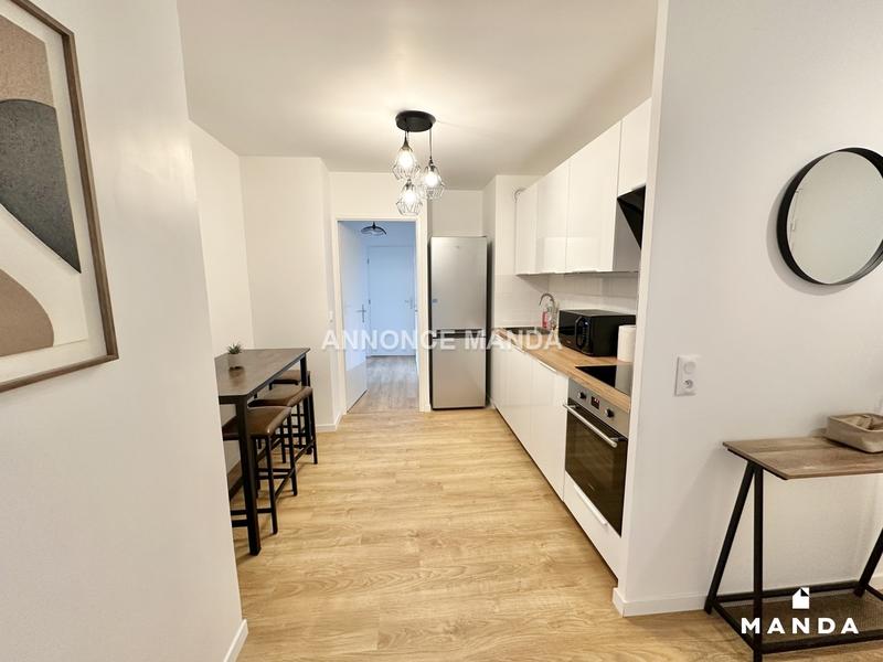 Chambre - 12 m² - 4 pièces