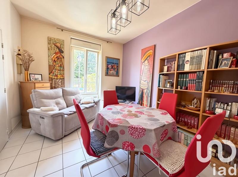 Maison - 214 m² - 11 pièces