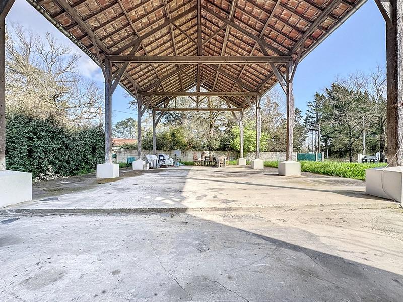 Maison ancienne - 327 m² - 10 pièces