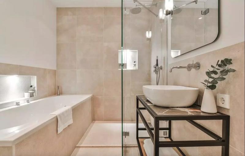 Appartement - 110 m² - 6 pièces