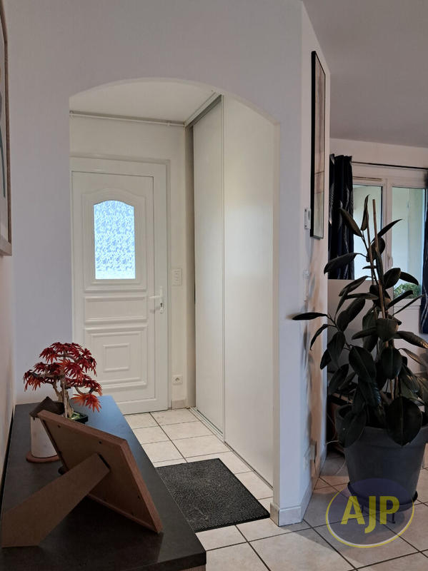 Maison - 99 m² - 4 pièces