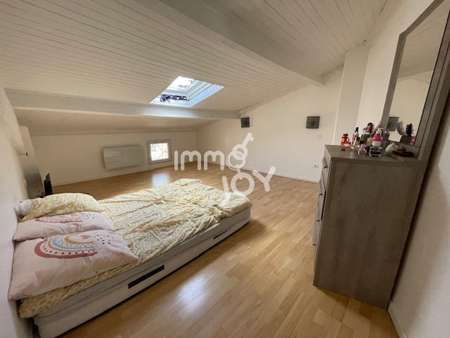 Immeuble - 140 m² - 8 pièces