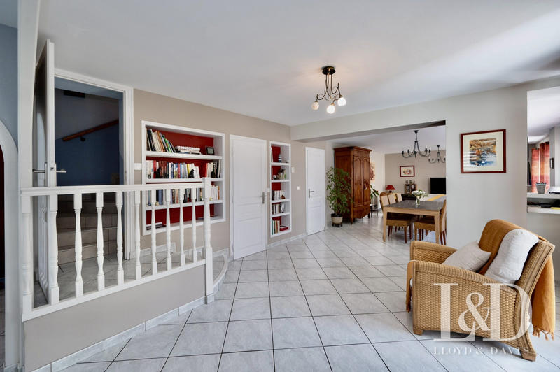 Maison ancienne - 205 m² - 7 pièces