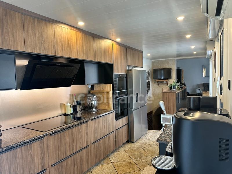 Maison - 167 m² - 7 pièces