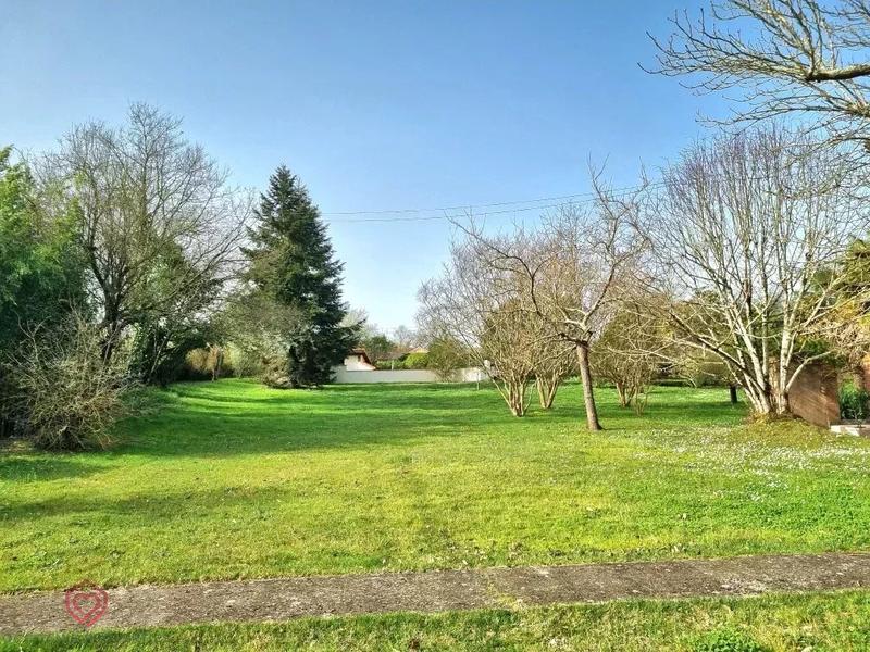 Maison - 212 m² - 12 pièces