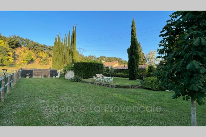 Demeure - 620 m² - 13 pièces