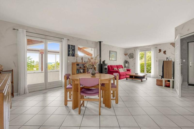 Maison - 158 m² - 5 pièces