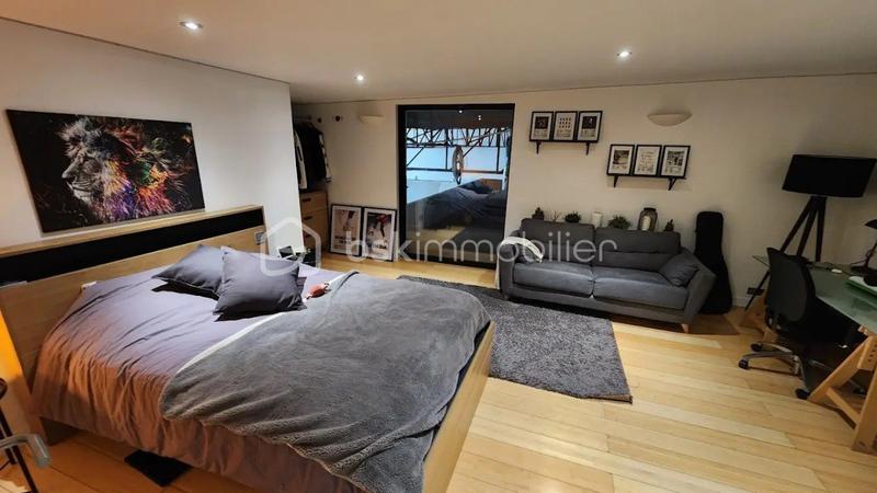 Loft - 494 m² - 10 pièces