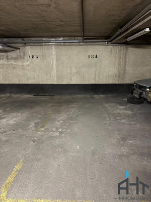 Parking / Garage - 13 m²