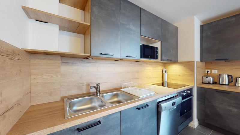 Appartement - 99 m² - 6 pièces