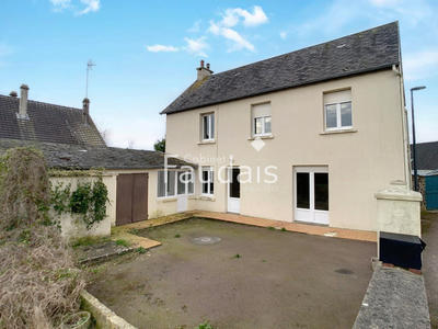 Maison - 98 m² - 4 pièces