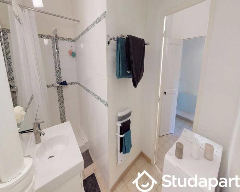 Chambre - 60 m² - 1 pièce