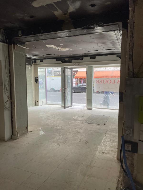 Local commercial - 84 m²