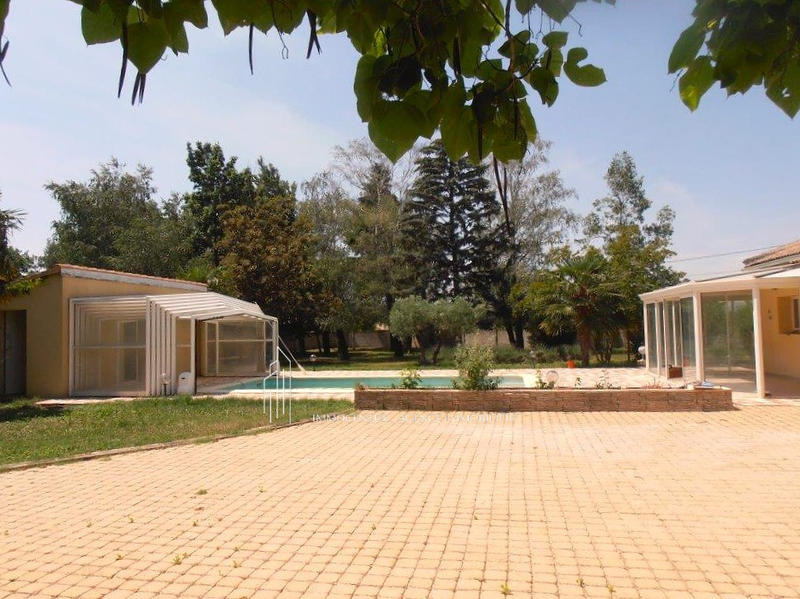 Villa - 220 m² - 9 pièces