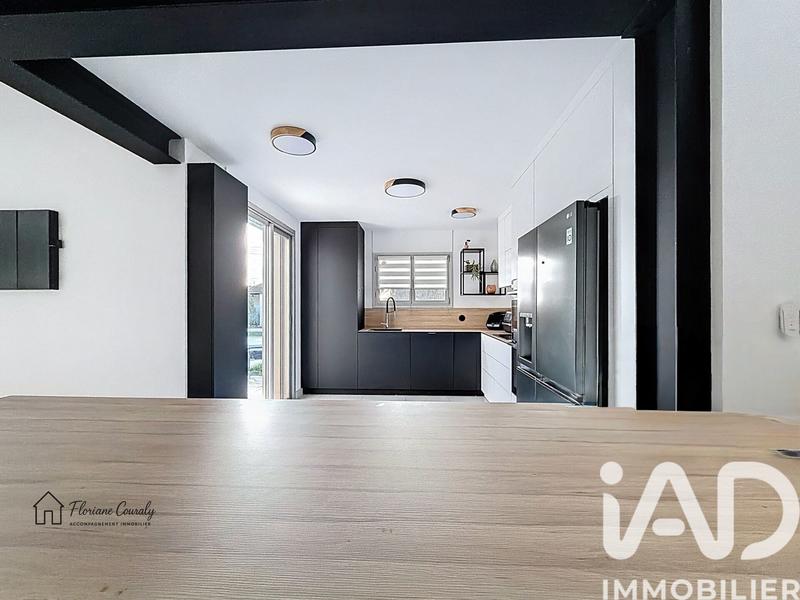 Maison - 206 m² - 7 pièces