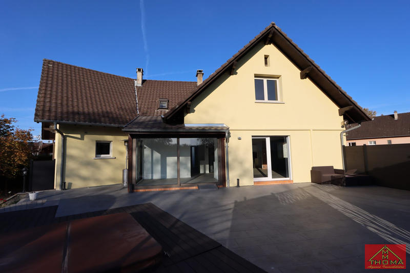 Maison - 195 m² - 9 pièces