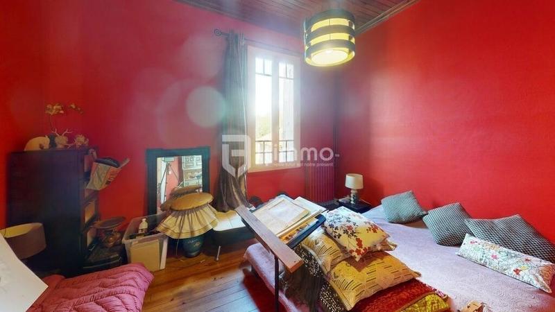 Demeure - 200 m² - 10 pièces