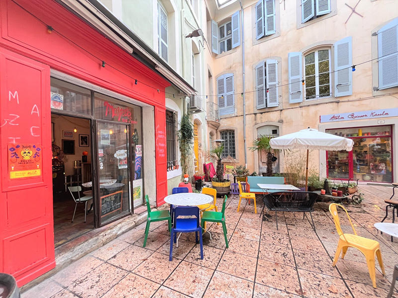 Local commercial - 80 m² - 3 pièces