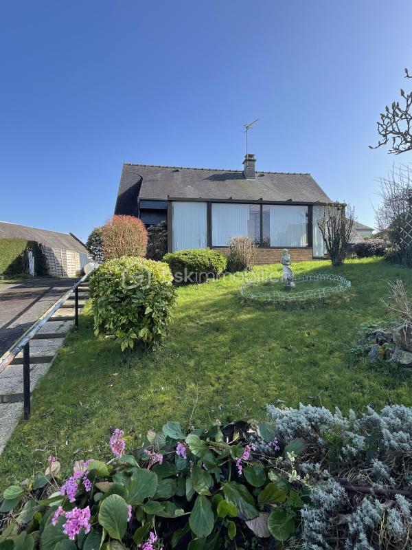 Maison traditionnelle - 98 m² - 5 pièces