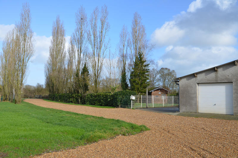 Maison - 227 m² - 8 pièces