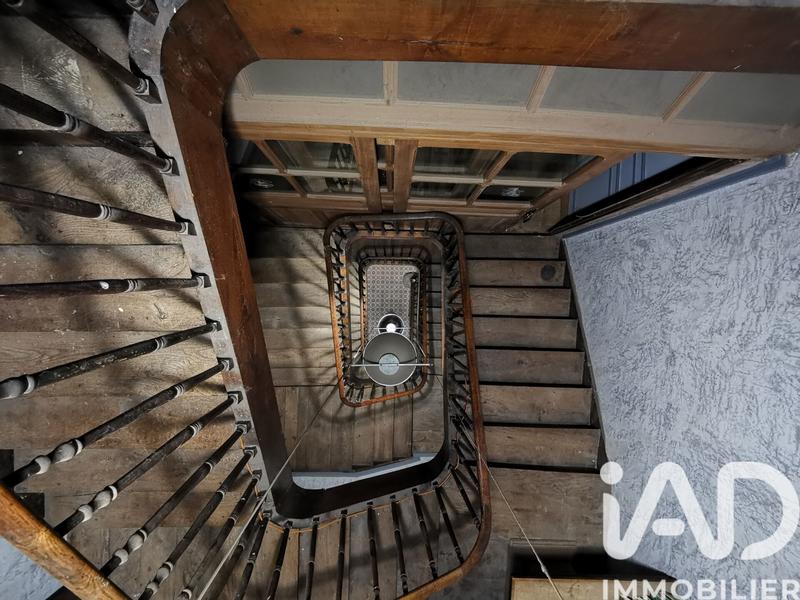 Maison - 260 m² - 10 pièces