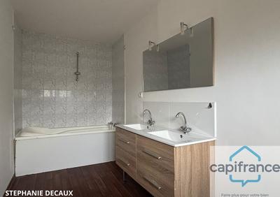 Maison - 96 m² - 4 pièces