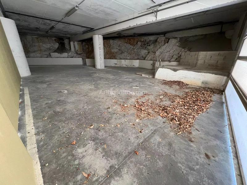 Parking / Garage - 119 m²