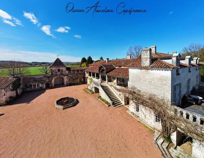 Maison - 500 m² - 16 pièces