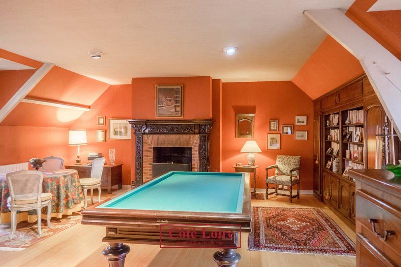 Maison - 274 m² - 7 pièces