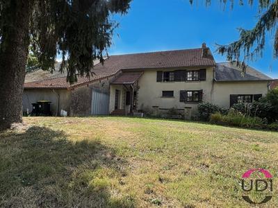 Maison - 220 m² - 5 pièces