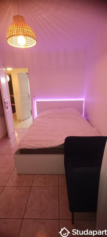 Chambre - 11 m² - 1 pièce