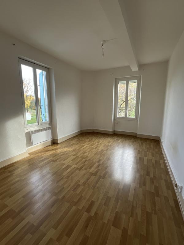 Maison traditionnelle - 155 m² - 5 pièces