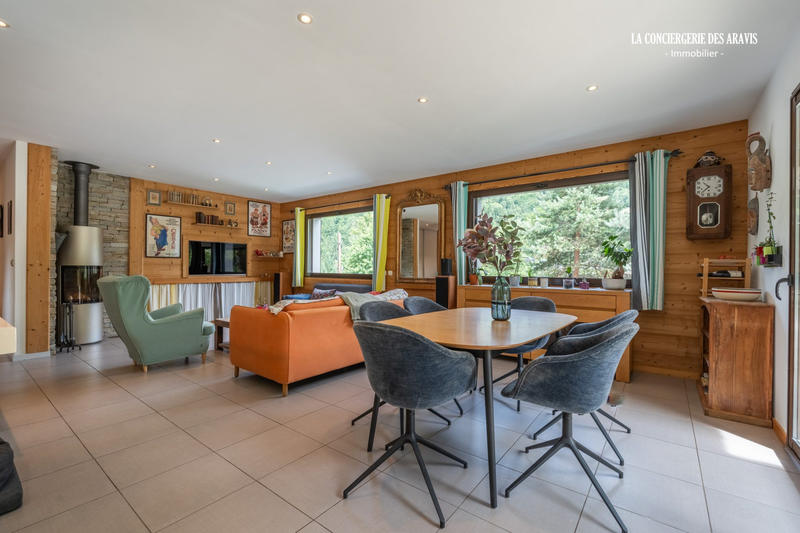 Maison contemporaine - 209 m² - 6 pièces